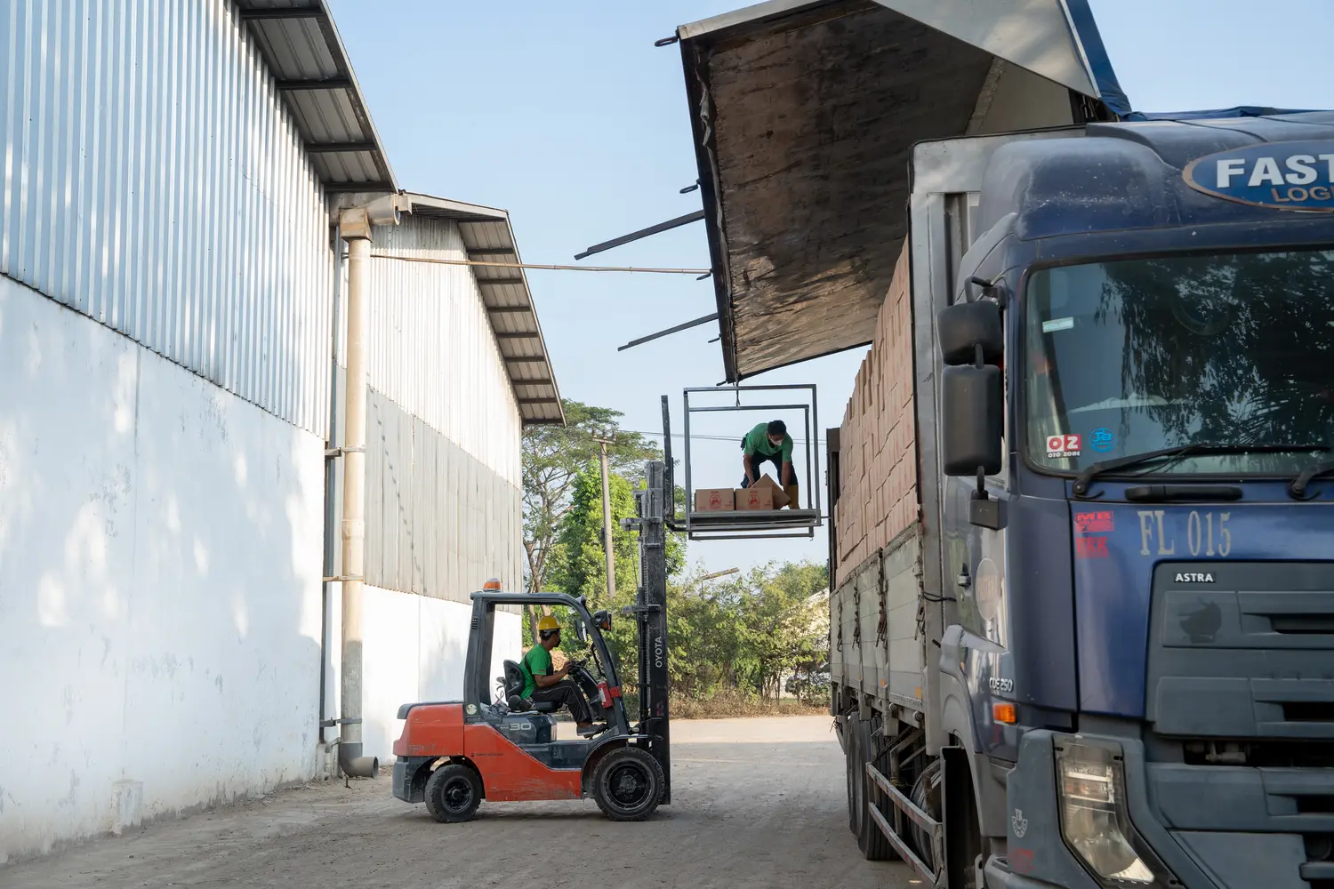 PT Sari Agro Manunggal Export Warehouse Loading Dock